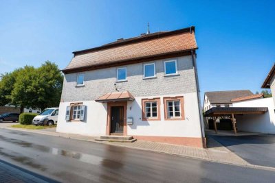 WRS Immobilien - Käuferprovisionsfrei - Obersinn - Denkmalgeschütztes Haus zum Ausbau + Garage