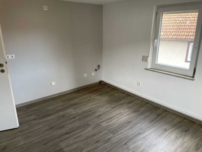 Grundrenovierte Wohnung in einer kleinen Mieteinheit