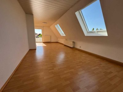 Attraktive 3-Zimmer-Wohnung mit Balkon und Einbauküche in Waldbüttelbrunn