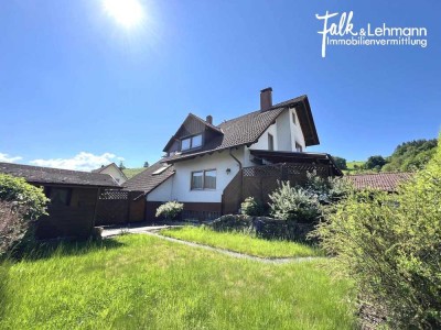 Sonnig und ruhig gelegene DHH mit schönem Garten, Terrasse, EBK, Kachelofen in Steinach zu verkaufen