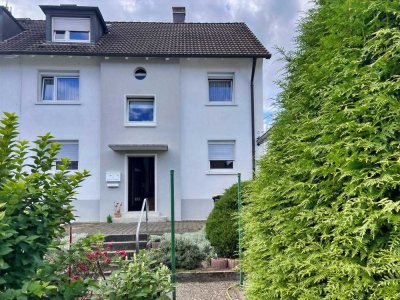 Zweifamilienhaus mit Charme, Potenzial und Platz für Visionen