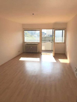 Gepflegte 1-Zimmer-Wohnung mit Balkon und Einbauküche in der Stadt Göppingen
