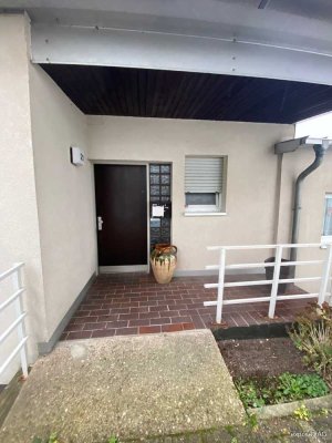 SHG+++ Schöne altersgerechte 2,5 Zimmer Wohnung mit Balkon ab PG2