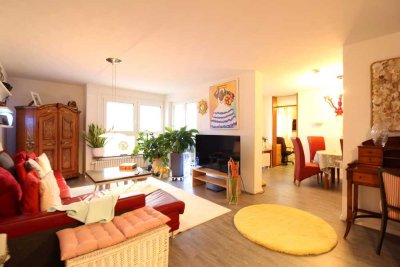 Großzügige und lichtdurchflutete Wohnung über den Dächern von Neugereut