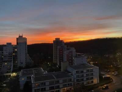 Exklusive 4,5-Zimmer Maisonette-Wohnung im 9. OG mit Aufzug in Stuttgart-Botnang