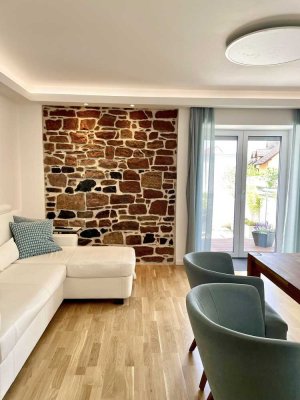 Erstvermietung nach Kernsanierung – hochwertige EG-Wohnung mit großer Terrasse,Gartenhaus & Außen-WC