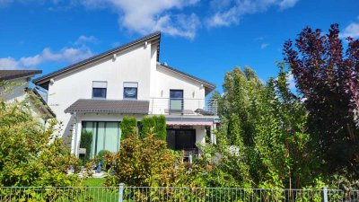 Modernes Einfamilienhaus mit Einliegerwohnung, Garten & Doppelgarage in Leiblfing