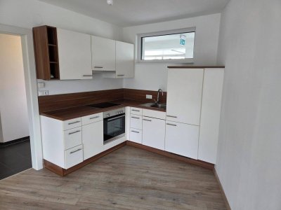 Neue 2 Zimmer Wohnung 48 qm € 850 incl. Heizung und BK!! + 17 m² Terrasse