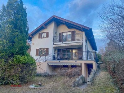 MAUERBACH: Naturlage am Waldrand