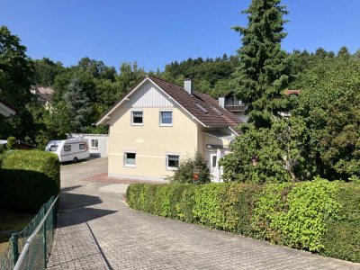 Sie lieben die Natur und ein schönes renoviertes Zuhause. Hier passt alles zusammen.