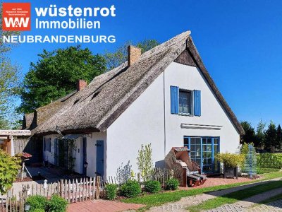 FAST AM KRIENKER SEE + TOP AUSGESTATTET MIT EINBAUKÜCHE + KAMIN + ZWEI BÄDER + PHOTOVOLTAIKANLAGE