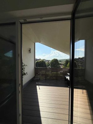 Sanierte schöne 3-Zimmer-DG-Wohnung mit überdachter Dachterrasse in Knittlingen-Hoh