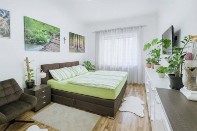 Top gepflegt, möbliert &amp; sofort bezugsfertig – Wohnung nahe U-Bahn!