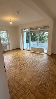 Komplett sanierte, moderne 4-Zimmerwohnung in Stadtnähe