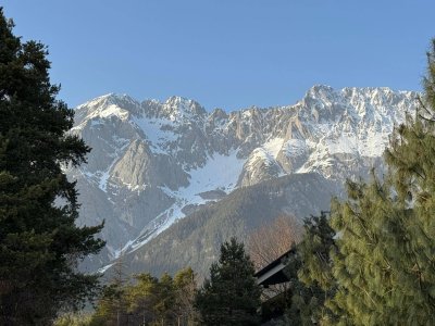 Sonnige Gartenwohnung mit Westterrasse – 3 Zimmer in Mieming