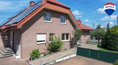Großzügiges Einfamilienhaus mit viel Platz, Komfort und einer barrierefreien Anliegerwohnung