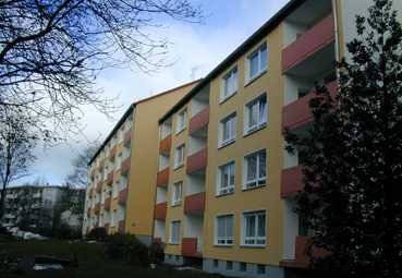 Wohnung in der 1. Etage mit Balkon im Angebot.