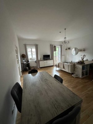 Stilvolle und helle 2-Zimmer-Wohnung im malerischen Chiemgau