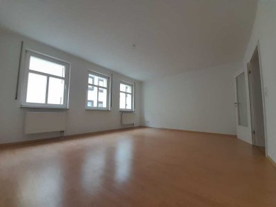 Moderne 2-Zimmer-Wohnung mit Balkon in Arnstadt