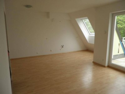 Wunderschöne und helle 3 Zimmerwohnung mit Balkon, Top 22