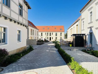 Moderne & Naturnahe 4-Raum-Wohnung mit Terrasse/Balkon und Einbauküche.