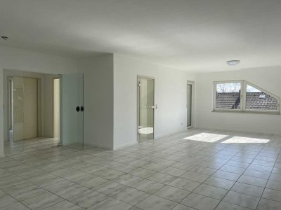RENOVATED HUGE APARTMENT WITH NICE FEATURES!