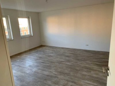 Schloßchemnitz * Moderne 2 Zimmer mit Aufzug * Frei