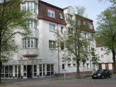 2-Zimmer Wohnung in einem Wohn- und Geschäftsgebäude zu verkaufen