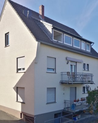 Attraktive, helle 3-Zimmerwohnung mit Balkon in Heimersheim