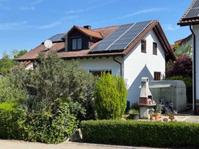 Freistehendes EFH im Landhausstil, Einliegerwohnung, Garage in Aspach-Rietenau