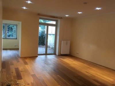 Gepflegte 2,5 Zimmer Wohnung im Erdgeschoss mit Terrasse im Kaiserstraßenviertel