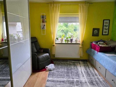Moderisierte Doppelhaushälfte mit Garten und sep. Wohnung oder Gewerbeeinheit