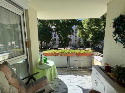 Freigezogene Zwei-Zimmer-Wohnung mit Aufzug, Balkon und TG Stellplatz