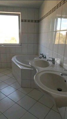 helle 4-Raum Maisonette-Wohnung; frei ab 01.06.2025