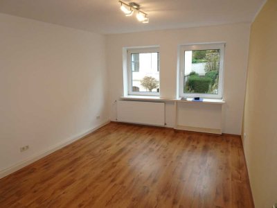 Helle 2 Zimmer Wohnung mit großer Wohnküche in W-Elberfeld an solvente Mieter!