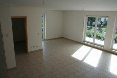 Moderne helle 4 Zimmer Maisonette-Wohnung im OG mit Balkon