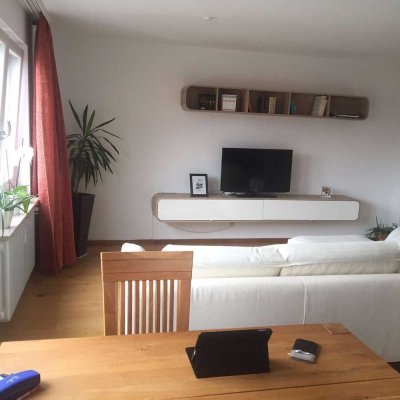 Nähe Bahnhof - Großzügige 1-Zimmer-Wohnung in der Stadtmitte - Eigennutzung und TG Platz möglich