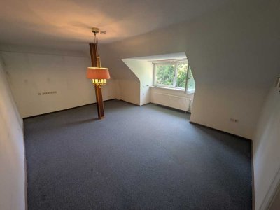 2 Zimmer Dachgeschoss Wohnung mit separatem dritten Zimmer in Hamburg Hamm-Mitte