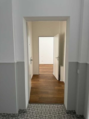 Erstbezug nach Kernsanierung_stilvolle Erdgeschosswohnung mit Terrasse