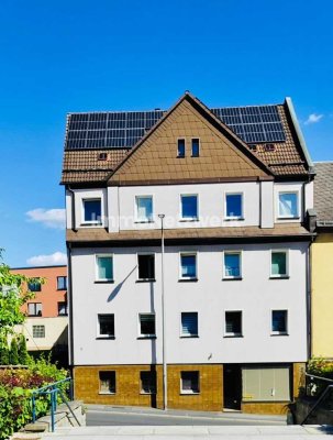 **Kapitalanleger oder Eigennutzer aufgepasst – Renditeobjekt mit Potenzial und Photovoltaik**