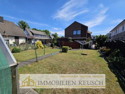 2Fam.-Haus auf großen, grünen Grundstück mit viel Platz & Potenzial für die Familie oder Anleger