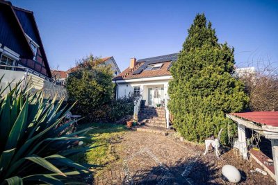 Großzügiges Wohnhaus mit Garten, Pool und Wellnessbereich