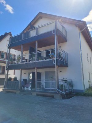 Neuwertige 2-Zimmer-Wohnung mit EBK in Nähe Uniklinik Homburg