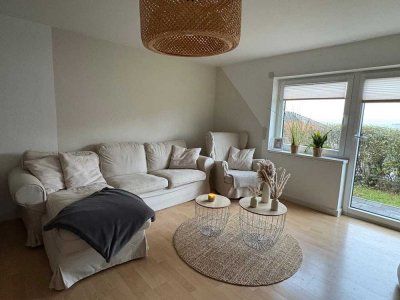 Freundliche 2 Zimmer-Wohnung mit tollem Ausblick, Terrasse, Stellplatz, Gartenmitbenutzung