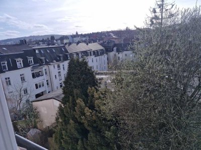 Zuhause ist: Ein schöner Ausblick über die Dächer Wuppertals: 3-Zimmer-Wohnung im 3.OG