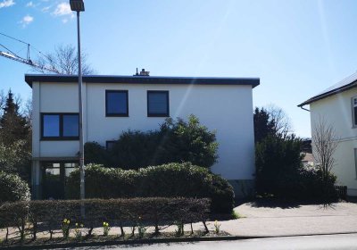 2-Zimmer-Hochparterre-Wohnung mit Einbauküche in Rastede