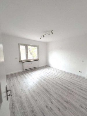 Moderne renovierte 2 Zimmer Wohnung