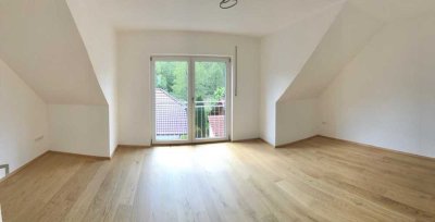 Moderne 3-Zimmer-Wohnung in 2-Parteienhaus über 2 Etagen in Bockhorn