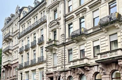 Ruhige, komplett sanierte und möblierte Altbauwohnung in absoluter Innenstadtlage