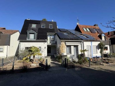 Modernisiertes Reihenendhaus mit Einliegerwohnung